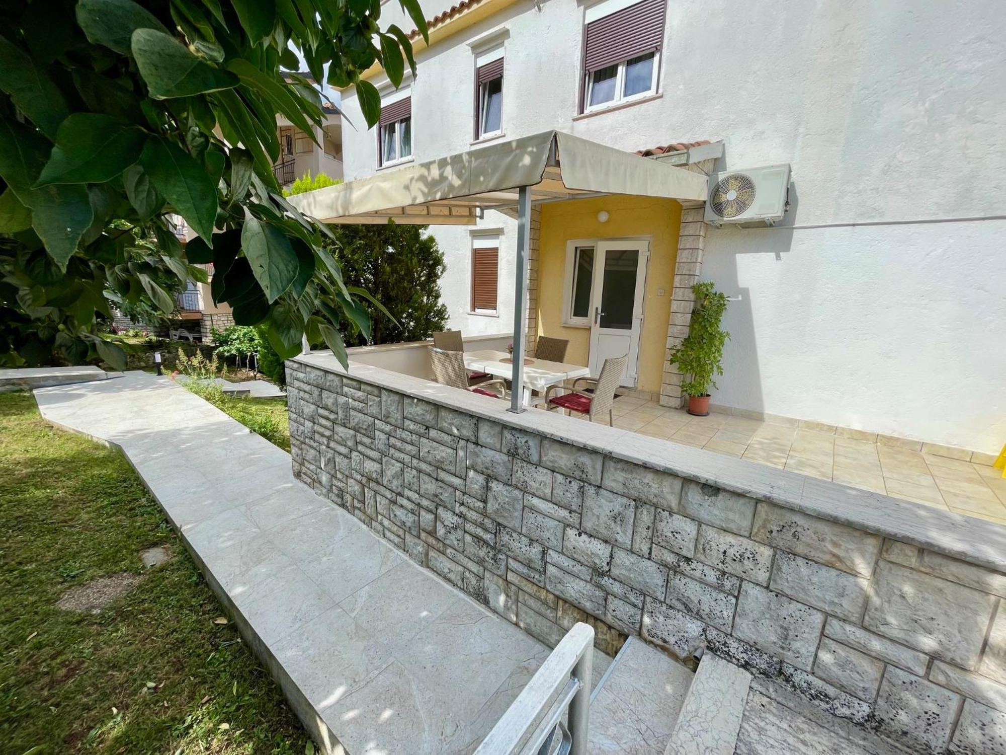 Apartments Lori Пореч Экстерьер фото